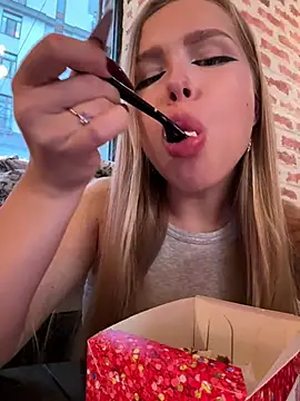 mur girl online show from 12.08.24