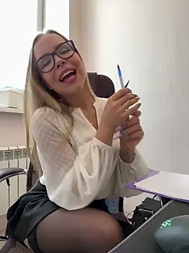 mur girl online show from 02.06.25