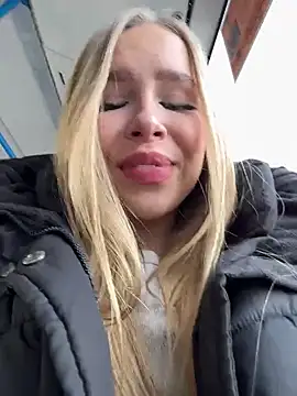 mur girl online show from 02.22.25