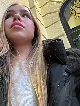 mur girl online show from 02.22.25