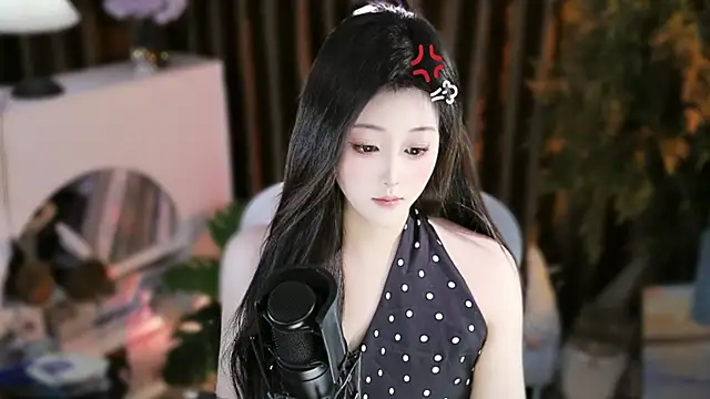 Arwyn-rr online show from 10.21.25