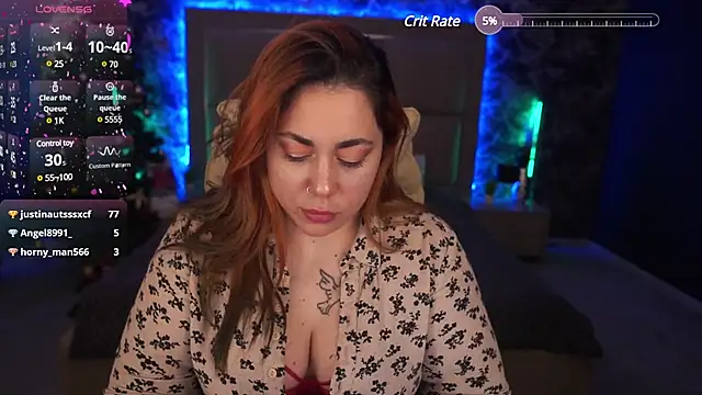 Snapshot of Kittywakee chatting on 01.01.25 Kittywakee online show from 01.01.25