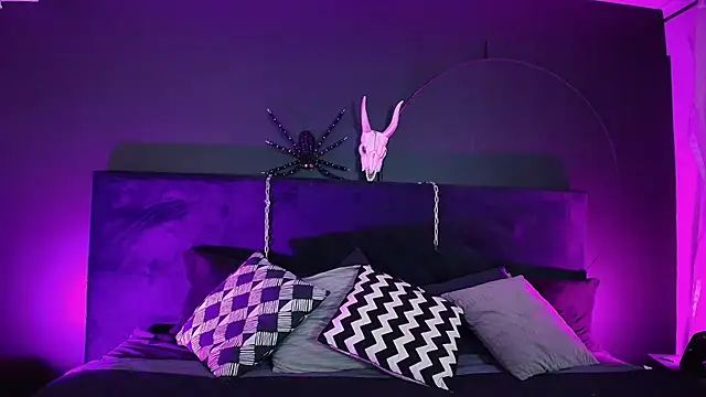 Aylen darkmoor online show from 10.16.25