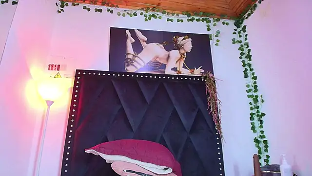 Snapshot of Naia_x chatting on 02.24.26 Naia x online show from 02.24.26