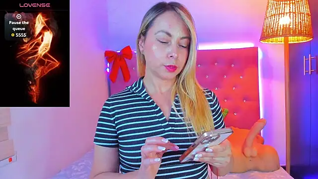  sexybunny  online show from 12.21.25