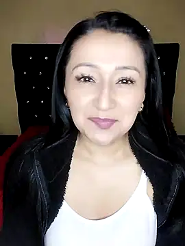 Snapshot of ArianaMist chatting on 01.18.25 ArianaMist online show from 01.18.25