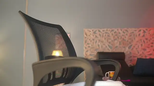 lupeebony online show from 11.27.25