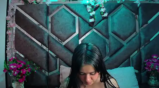 Victoria Rossy online show from 01.23.25