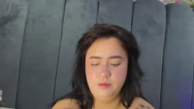 Victoria Rossy online show from 04.16.26