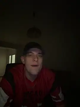 Snapshot of romanhrdcore chatting on 02.04.25 romanhrdcore online show from 02.04.25