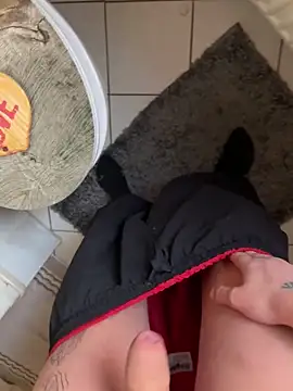 Snapshot of romanhrdcore chatting on 03.16.25 romanhrdcore online show from 03.16.25