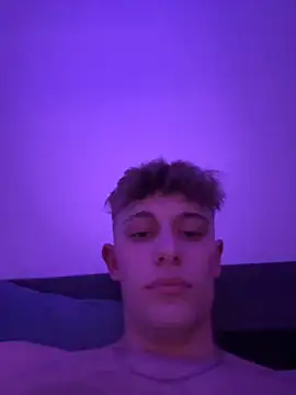 Snapshot of romanhrdcore chatting on 09.12.25 romanhrdcore online show from 09.12.25