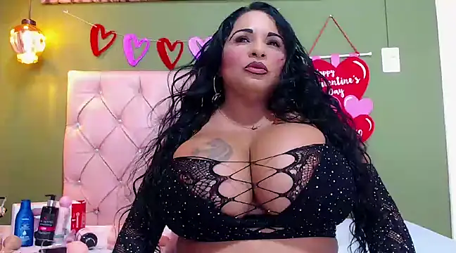 Michelle busty online show from 02.14.25