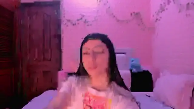 Snapshot of gabyye_capprins chatting on 11.02.25 gabyye capprins online show from 11.02.25