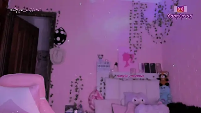 gabyye capprins online show from 02.14.26