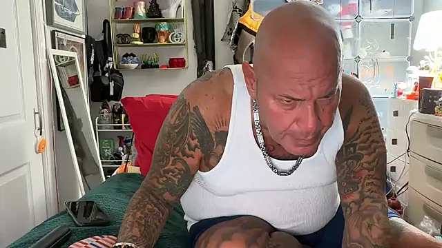 joeytatts66 online show from 11.12.25