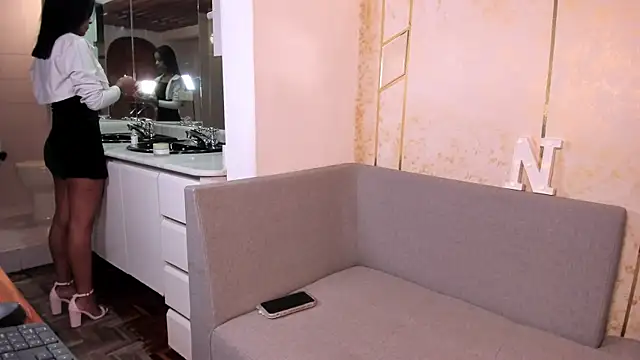 Snapshot of natali_henao chatting on 12.31.24 natali henao online show from 12.31.24