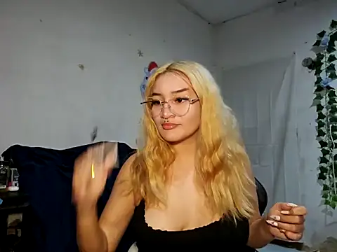 sadnessgyall online show from 01.04.25