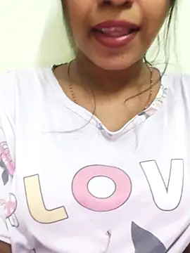 Snapshot of Sania-Love chatting on 02.26.25 Sania-Love online show from 02.26.25