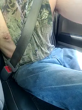 Snapshot of Spunwhiteboy1992 chatting on 09.12.25 Spunwhiteboy1992 online show from 09.12.25