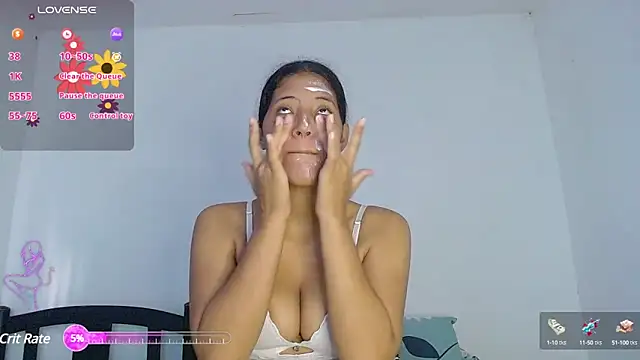 Snapshot of evaluna_horny_ chatting on 03.04.25 evaluna horny online show from 03.04.25