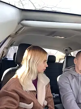 Snapshot of DonorDi chatting on 02.16.25 DonorDi online show from 02.16.25