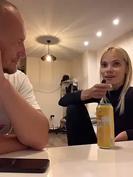 Snapshot of DonorDi chatting on 09.14.25 DonorDi online show from 09.14.25