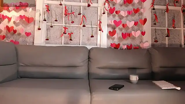 Belliinda 21 online show from 02.15.25