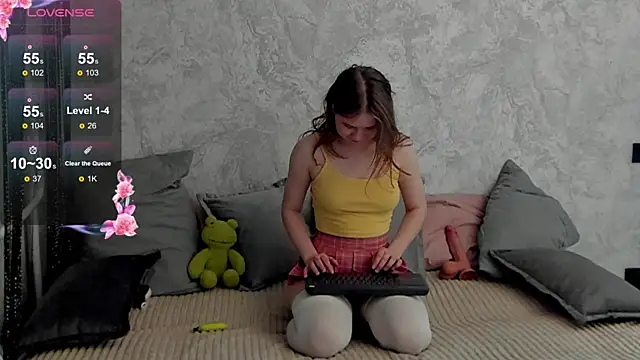 Hibisceae online show from 12.18.25