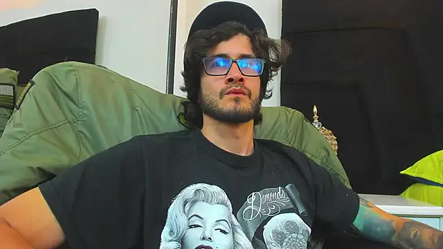 Loggan donnelly online show from 01.06.25