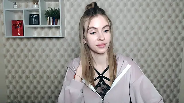 AlisaCatty  online show from 03.21.25