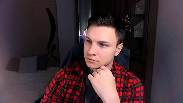 handsome guy01 online show from 12.12.24