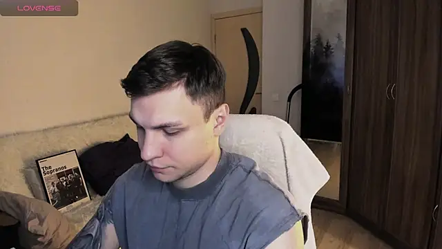 handsome guy01 online show from 10.05.25