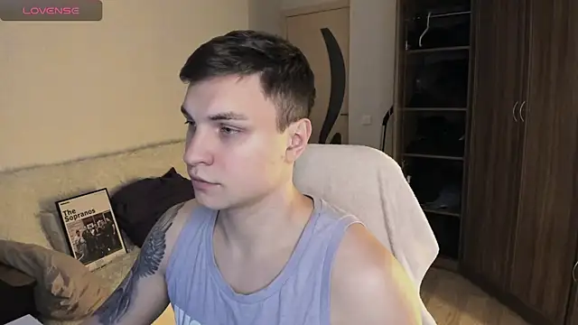 handsome guy01 online show from 10.06.25