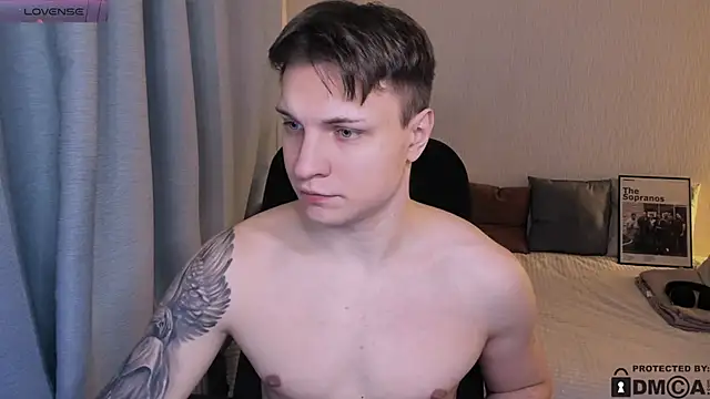 Snapshot of handsome_guy01 chatting on 02.04.26 handsome guy01 online show from 02.04.26