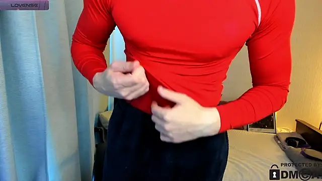 Snapshot of handsome_guy01 chatting on 02.06.26 handsome guy01 online show from 02.06.26