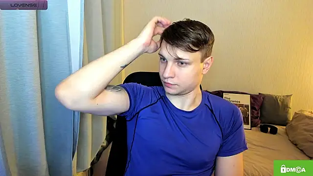 Snapshot of handsome_guy01 chatting on 02.11.26 handsome guy01 online show from 02.11.26