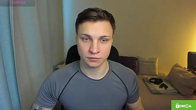 Snapshot of handsome_guy01 chatting on 02.26.26 handsome guy01 online show from 02.26.26