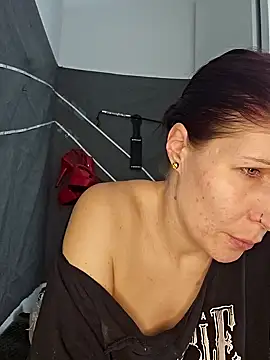 Snapshot of Lenchen_ chatting on 01.07.25 Lenchen online show from 01.07.25