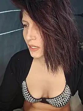 Snapshot of Lenchen_ chatting on 01.15.25 Lenchen online show from 01.15.25