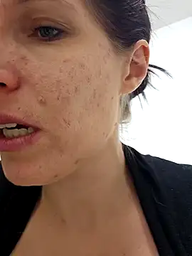 Snapshot of Lenchen_ chatting on 01.17.25 Lenchen online show from 01.17.25