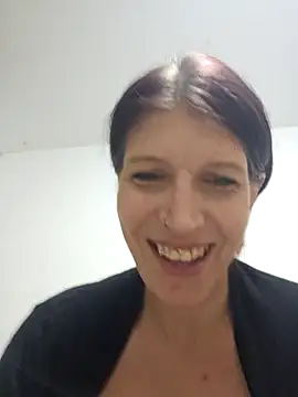 Snapshot of Lenchen_ chatting on 01.19.25 Lenchen online show from 01.19.25