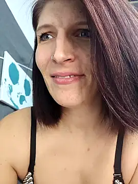 Snapshot of Lenchen_ chatting on 01.23.25 Lenchen online show from 01.23.25