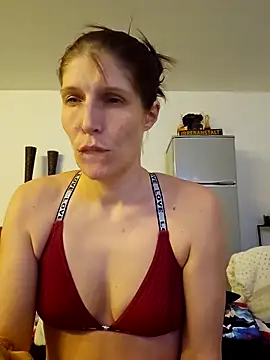 Snapshot of Lenchen_ chatting on 02.18.26 Lenchen online show from 02.18.26