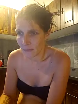Snapshot of Lenchen_ chatting on 06.19.26 Lenchen online show from 06.19.26