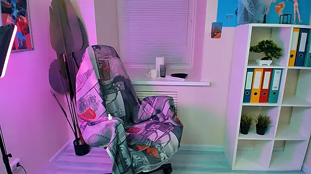 CarolGiggly online show from 09.18.25