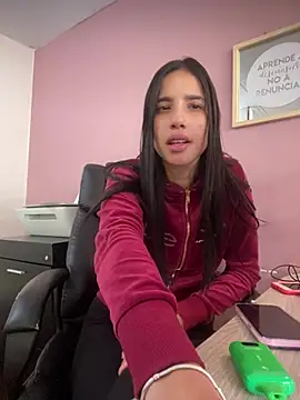 Praga Pink online show from 01.14.26