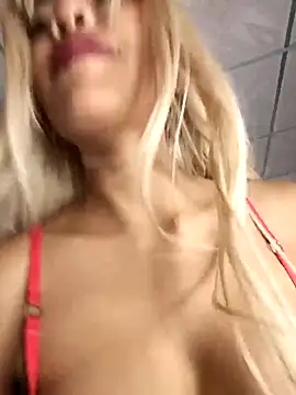 Snapshot of lianisrose chatting on 03.07.26 lianisrose online show from 03.07.26