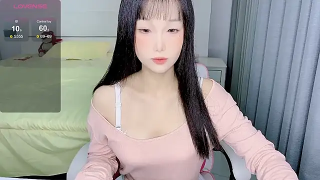 Snapshot of -Wendy__ chatting on 12.27.24 -Wendy online show from 12.27.24