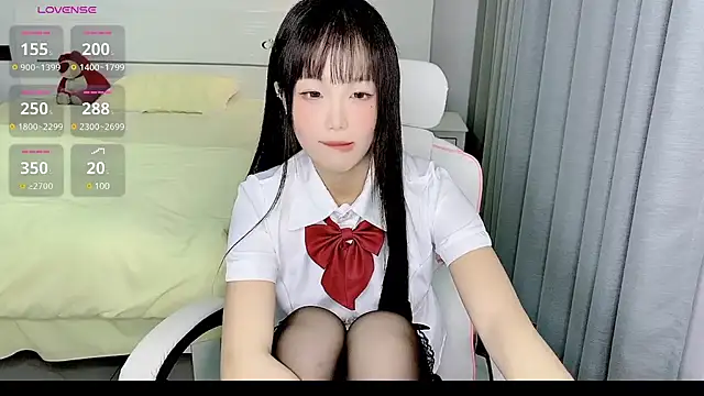 Snapshot of -Wendy__ chatting on 01.24.25 -Wendy online show from 01.24.25